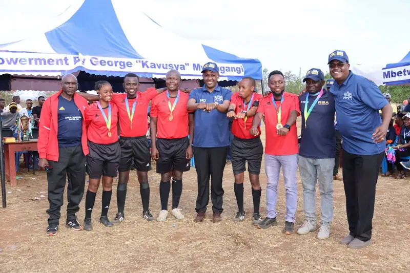 Mutula Kilonzo Jr. with tournament participants and officials at the AMRA Championship in Kalimani.